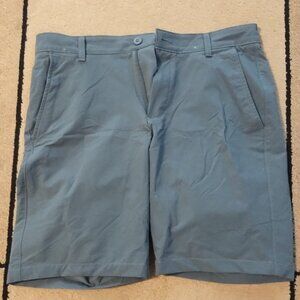 Under Armour golf shorts waist 34 (gray)